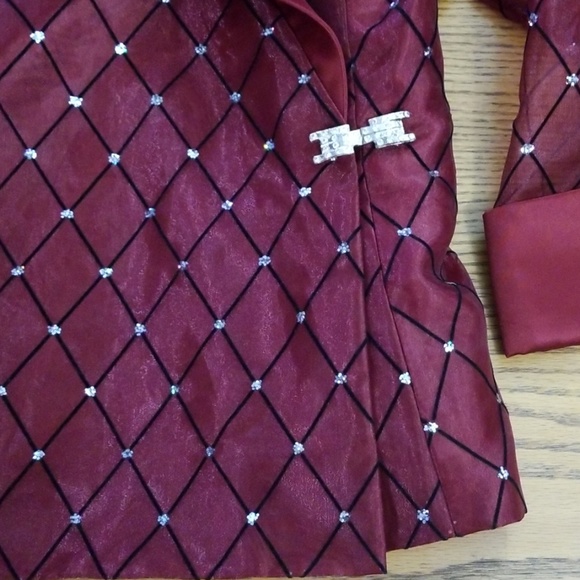 R & M Burgundy Chiffon Blazer - Picture 2 of 7